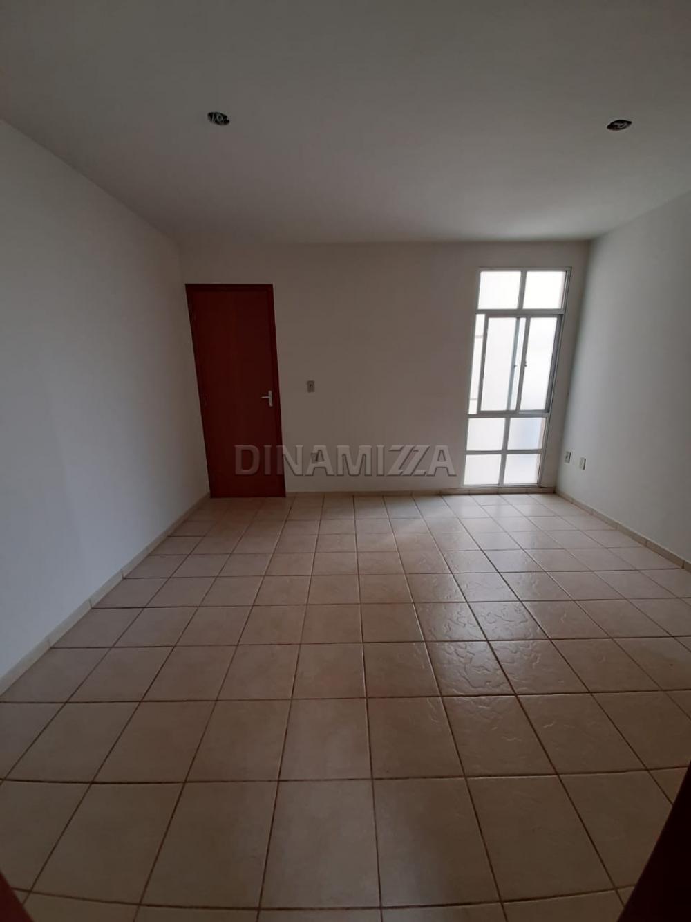 Comprar Apartamento / Padrão em Uberaba R$ 160.000,00 - Foto 2