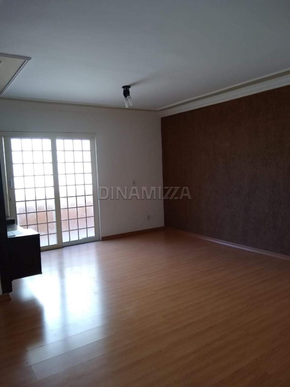 Comprar Apartamento / Padrão em Uberaba R$ 210.000,00 - Foto 3
