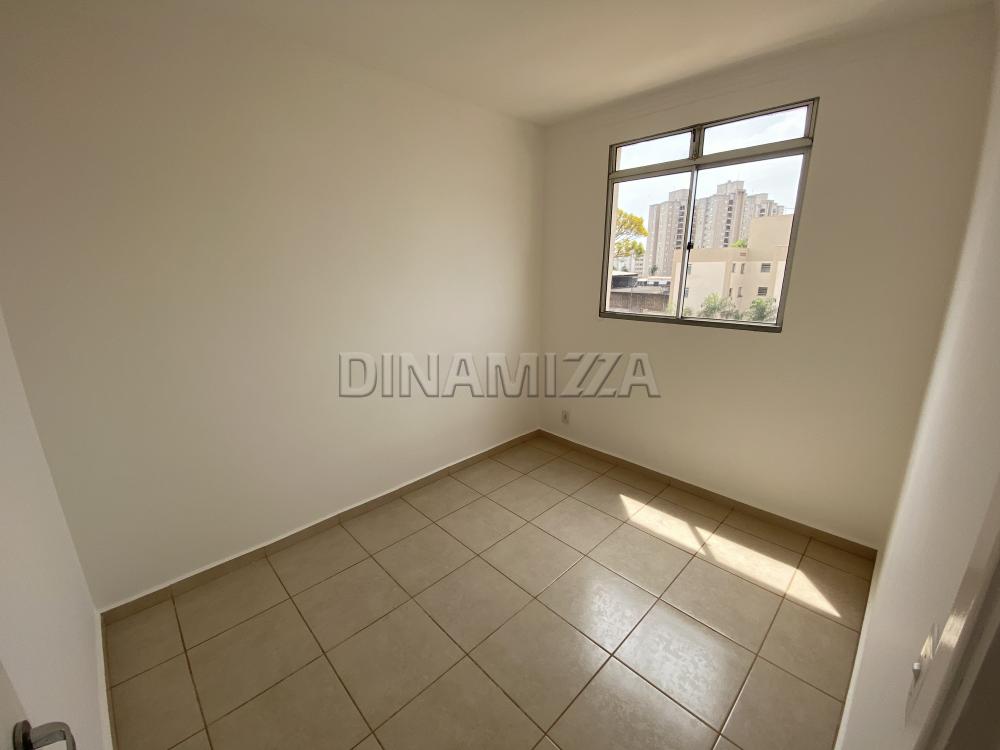 Comprar Apartamento / Padrão em Uberaba R$ 170.000,00 - Foto 8