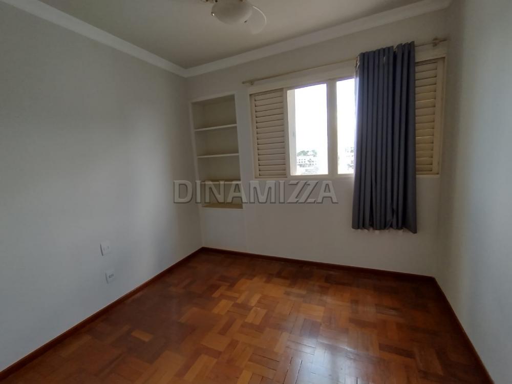 Alugar Apartamento / Padrão em Uberaba R$ 1.300,00 - Foto 5
