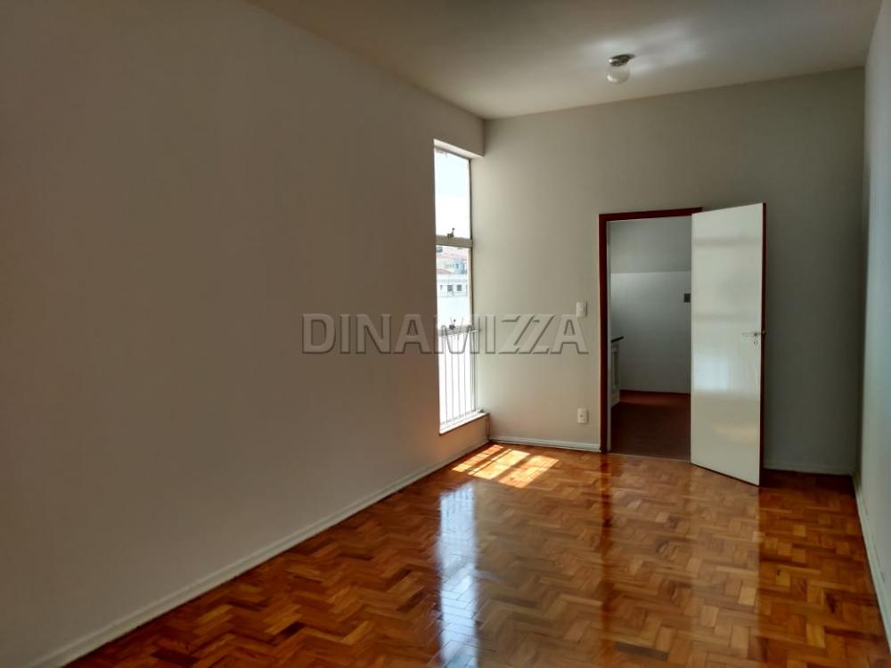 Alugar Apartamento / Padrão em Uberaba R$ 1.000,00 - Foto 5
