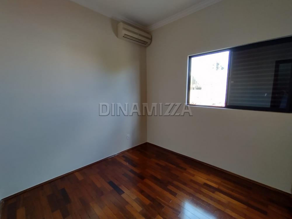 Comprar Apartamento / Padrão em Uberaba R$ 330.000,00 - Foto 16