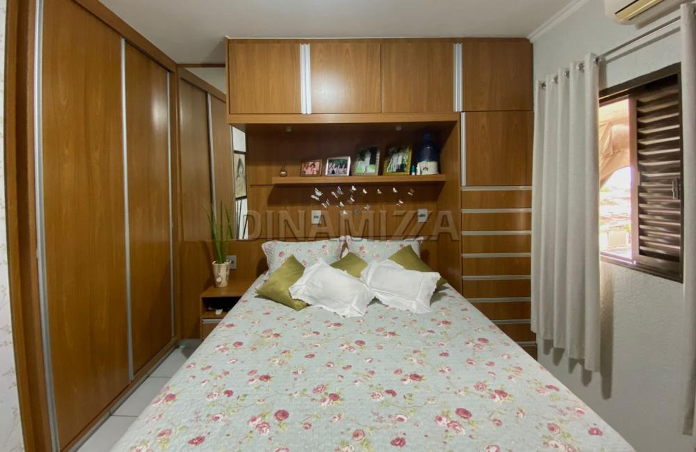 Comprar Apartamento / Padrão em Uberaba R$ 350.000,00 - Foto 2