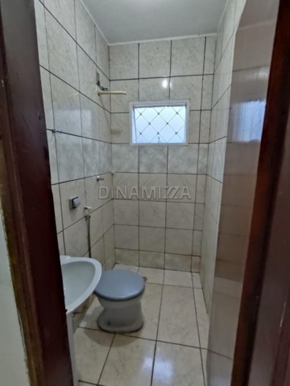 Alugar Apartamento / Kitnet/Flat/Loft em Uberaba R$ 850,00 - Foto 5