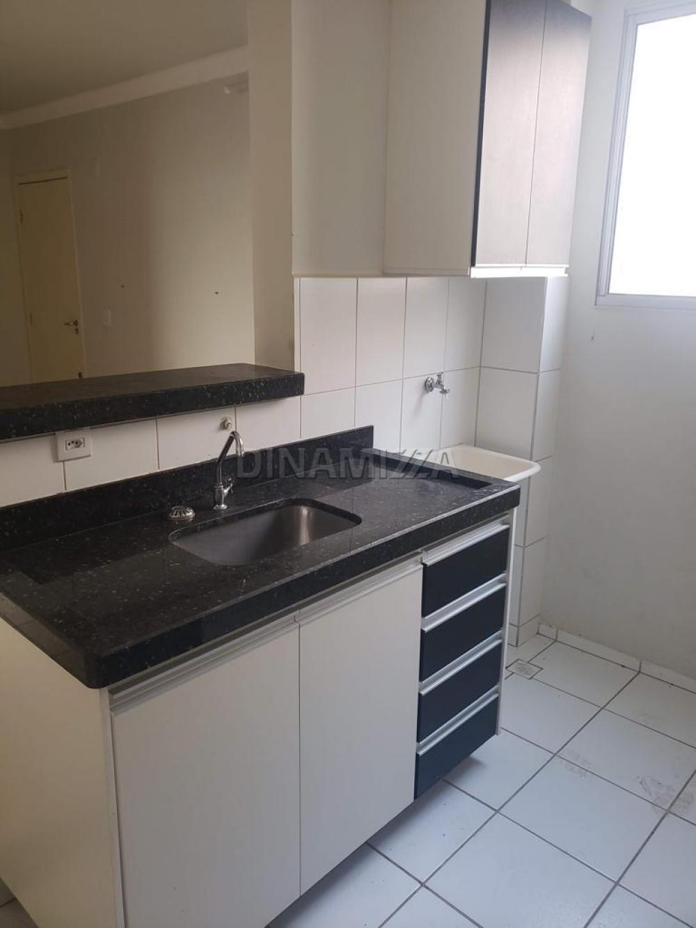 Comprar Apartamento / Padrão em Uberaba R$ 160.000,00 - Foto 3