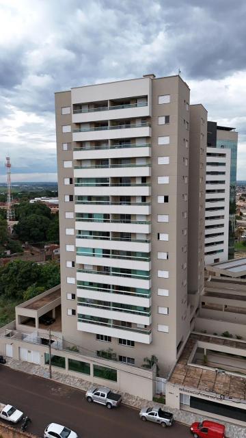 Alugar Apartamento / Padrão em Uberaba. apenas R$ 820.000,00