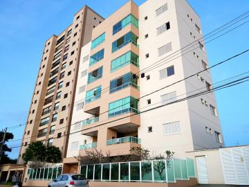 Alugar Apartamento / Padrão em Uberaba. apenas R$ 3.500,00