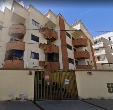 Alugar Apartamento / Padrão em Uberaba. apenas R$ 450.000,00