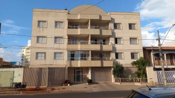 Alugar Apartamento / Padrão em Uberaba. apenas R$ 500.000,00