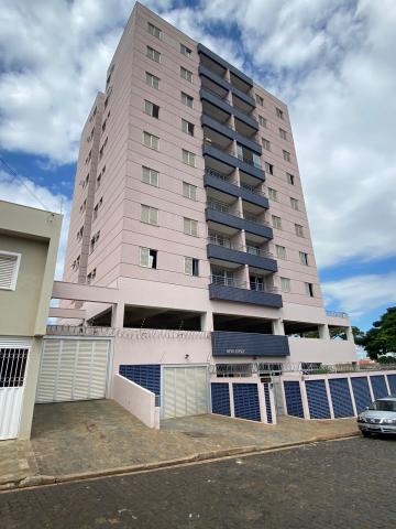 Alugar Apartamento / Padrão em Uberaba. apenas R$ 1.500,00