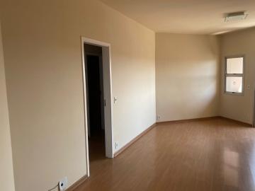 Alugar Apartamento / Padrão em Uberaba. apenas R$ 1.200,00