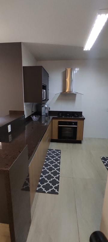 Alugar Casa / Padrão em Condomínio em Uberaba. apenas R$ 820.000,00