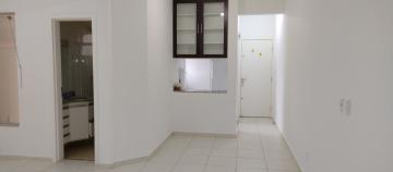 Alugar Apartamento / Padrão em Uberaba. apenas R$ 800,00