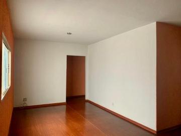Alugar Apartamento / Padrão em Uberaba. apenas R$ 650,00