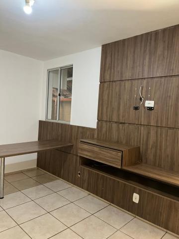 Alugar Apartamento / Padrão em Uberaba. apenas R$ 140.000,00