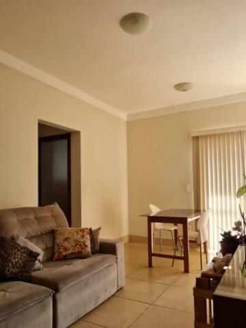 Alugar Apartamento / Padrão em Uberaba. apenas R$ 420.000,00