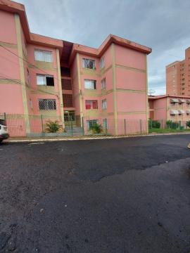 Alugar Apartamento / Padrão em Uberaba. apenas R$ 180.000,00
