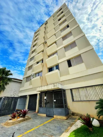 Alugar Apartamento / Padrão em Uberaba. apenas R$ 240.000,00
