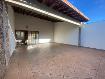 Alugar Casa / Padrão em Uberaba. apenas R$ 680.000,00