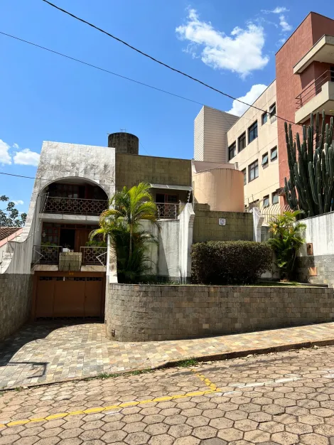 Uberaba Jardim Alexandre Campos Casa Venda R$950.000,00 4 Dormitorios 3 Vagas Area do terreno 384.00m2 Area construida 380.00m2