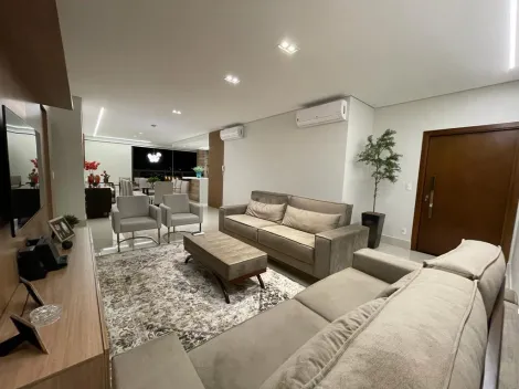 Alugar Apartamento / Padrão em Uberaba. apenas R$ 1.350.000,00
