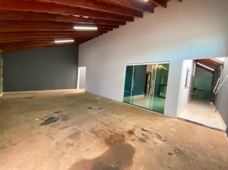 Alugar Casa / Padrão em Uberaba. apenas R$ 480.000,00