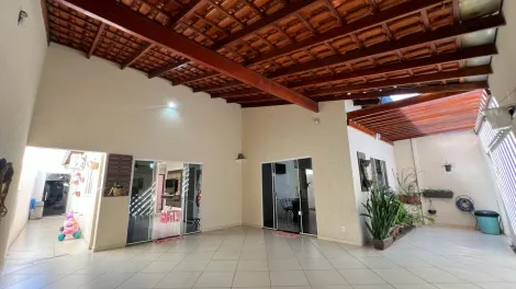 Alugar Casa / Padrão em Uberaba. apenas R$ 420.000,00